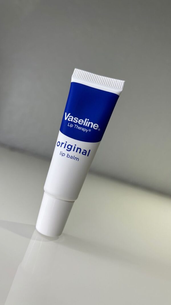 Vaseline Balm Lip Therapy – Original 10g for Dry, Chapped Lips